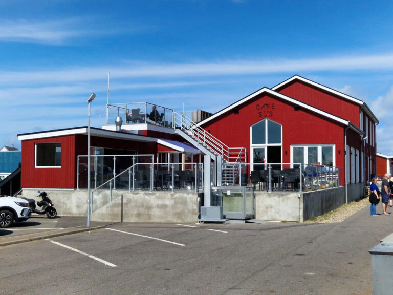 Café Sus ved havnen i Thyborøn