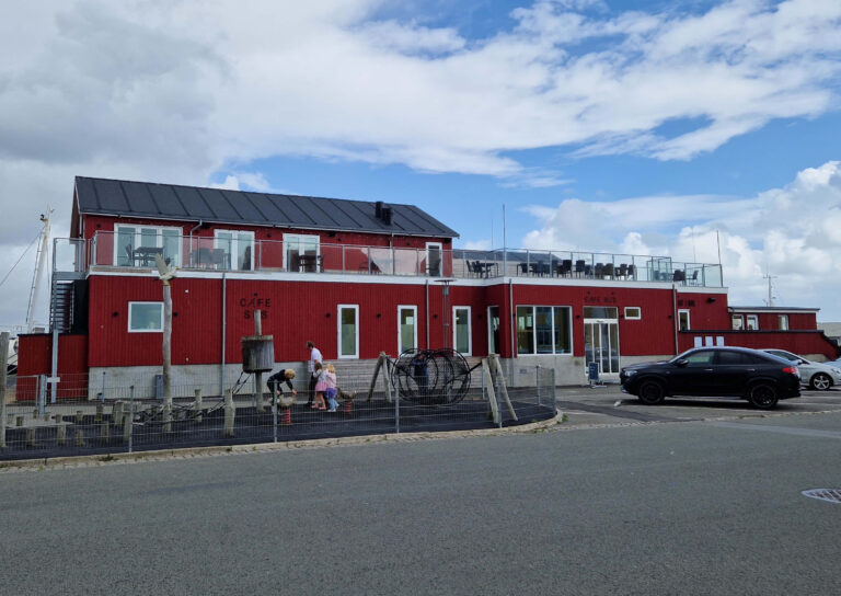 Café Sus ved havnen i Thyborøn